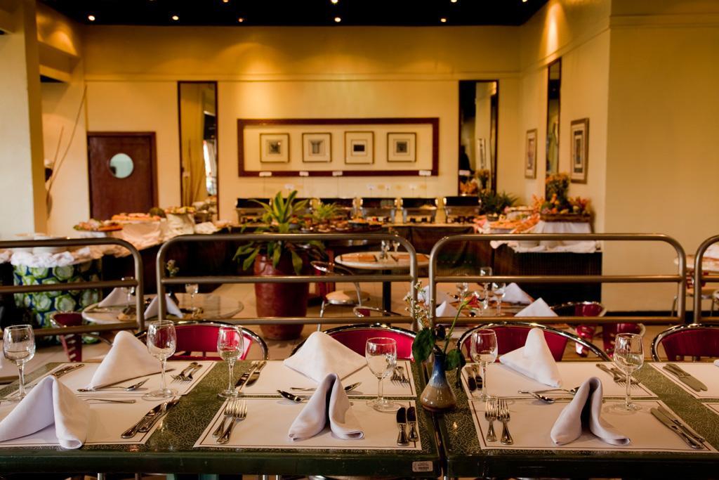 Marasa Umubano Hotel キガリ レストラン 写真
